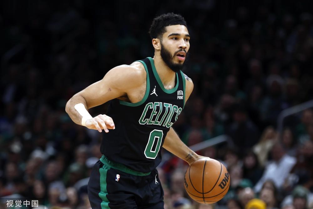 足球发展中 足球发展中